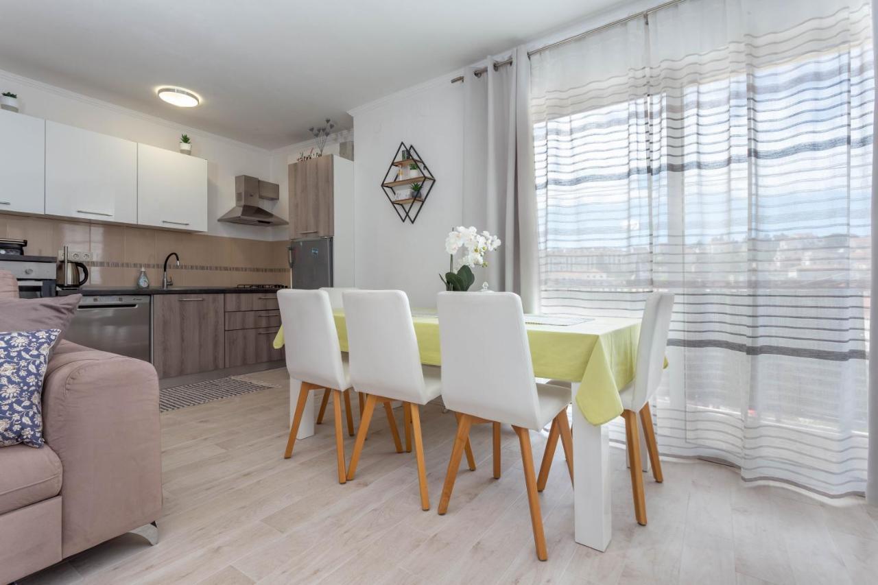 חוואר Apartments Edi - Zf Hvar מראה חיצוני תמונה