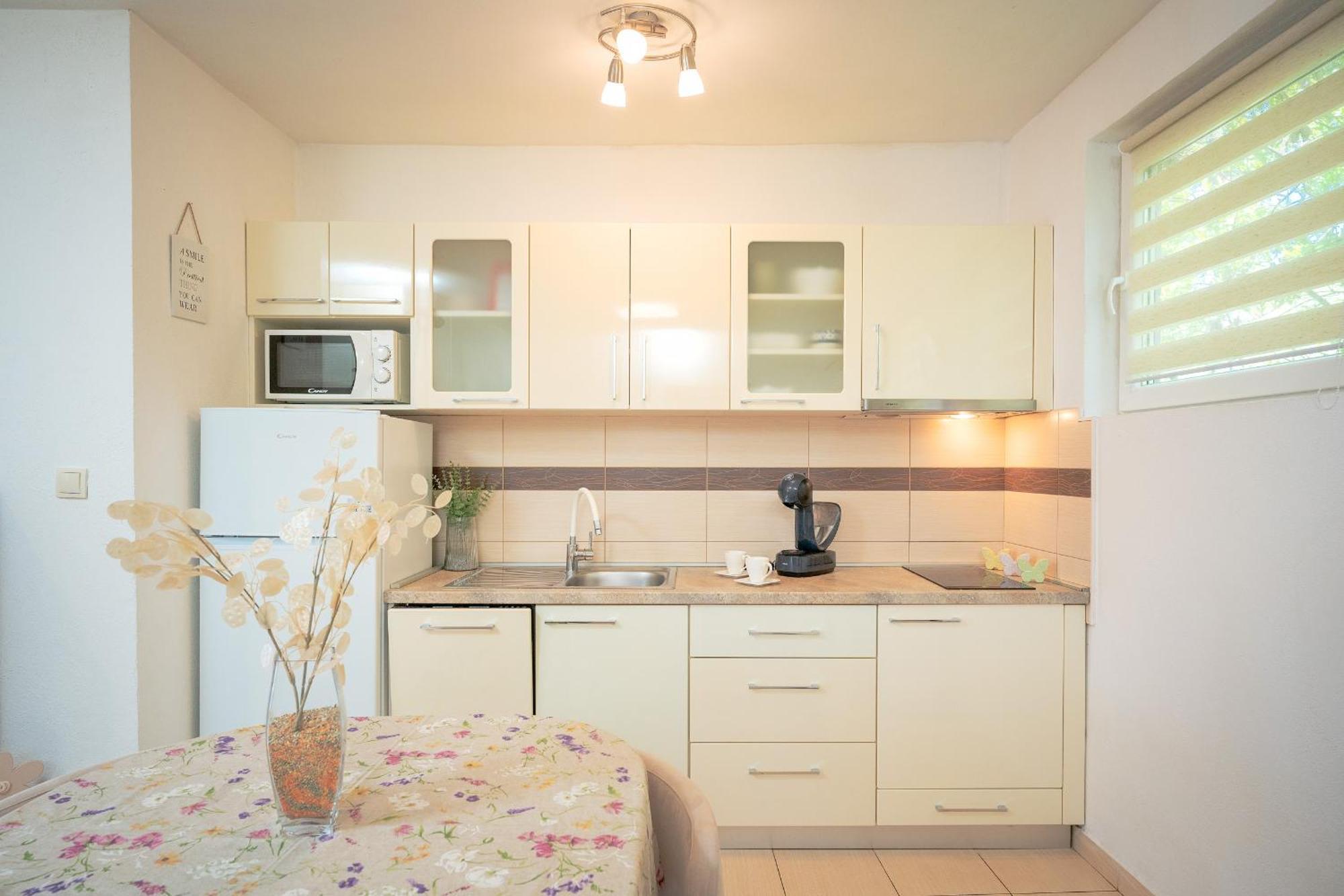חוואר Apartments Edi - Zf Hvar מראה חיצוני תמונה