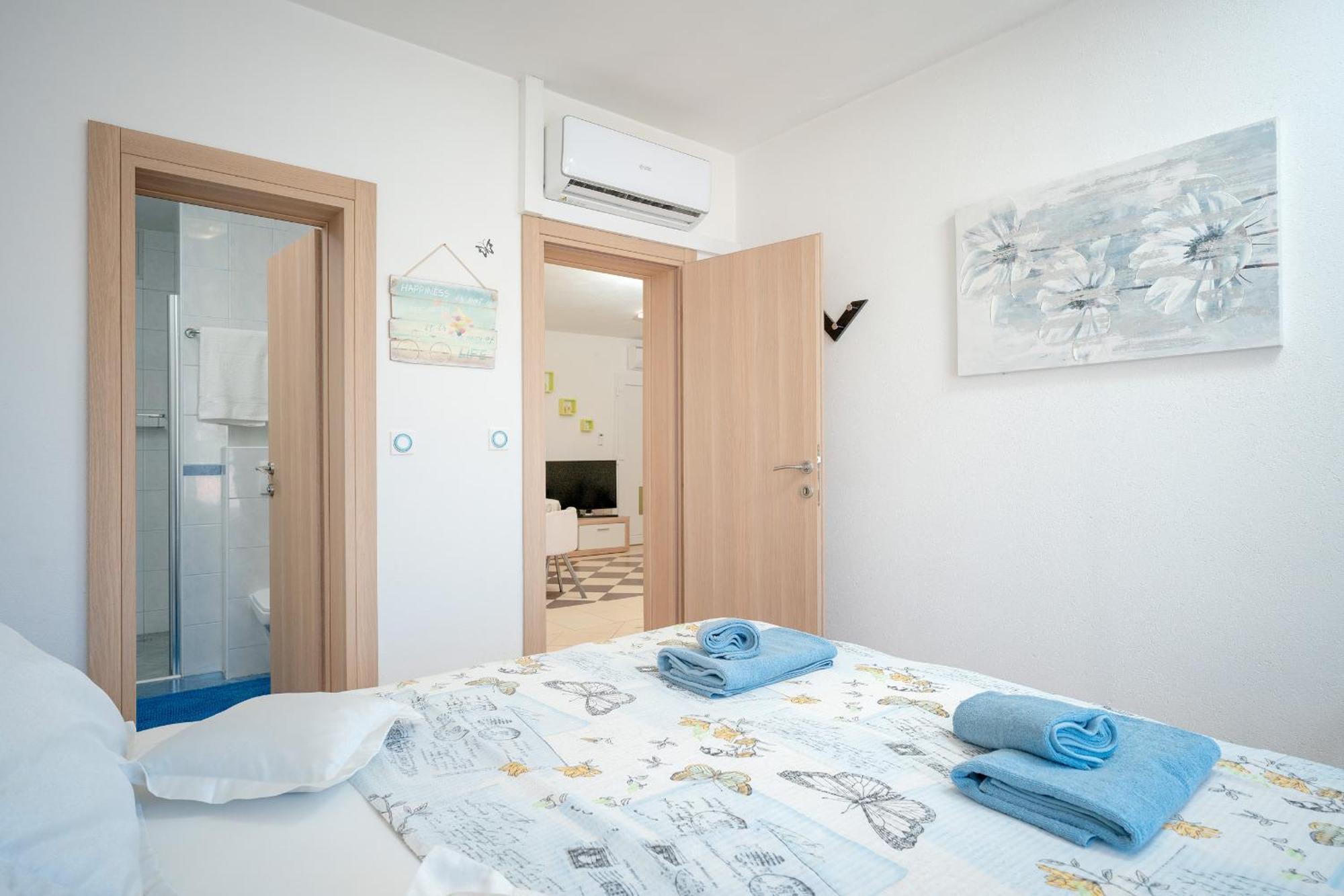 חוואר Apartments Edi - Zf Hvar מראה חיצוני תמונה